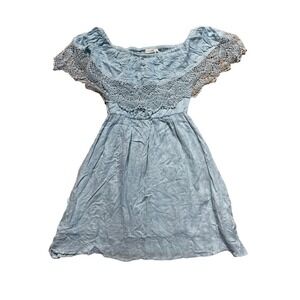 Women's Lush lace top detail summer dress. Baby blue size Small. Summer/Wedding